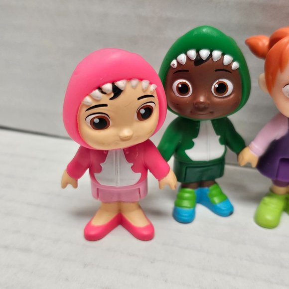 10 Lot Bundle Cocomelon Family Friends Figures - Picture 5 of 7